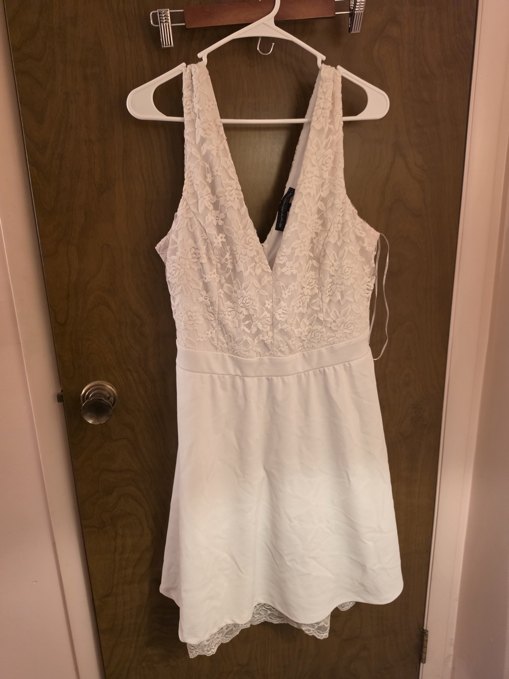Plus Size Symphony White Lace V-Neck Sleeveless Dress 3XL